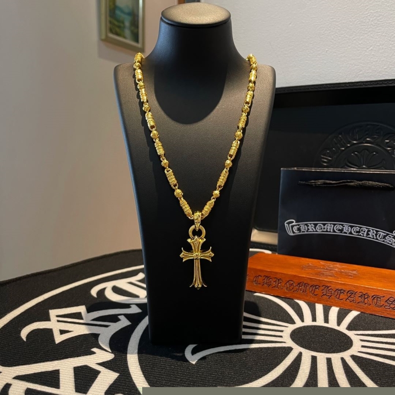 Ch**me He**ts necklaces